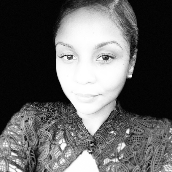 facebombshell